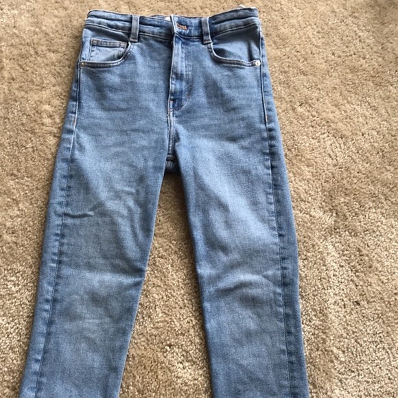 Zara skinny light washed denim size 4 - Picture 2 of 7